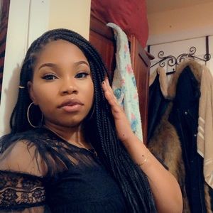 Meet your Posher, Deborah